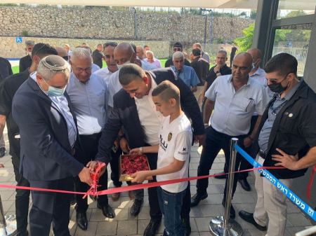 مازن غنايم في افتتاح القاعة الرياضية في بسمة طبعون